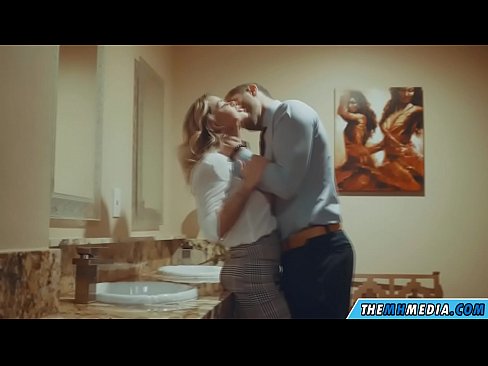 ❤️ Gava ku blondeyek busty we di nav hewşek gelemperî de dixapîne ️❌ Super porno li me ku.purchasexz.top